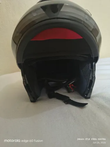 Capacete, seminovo número 64