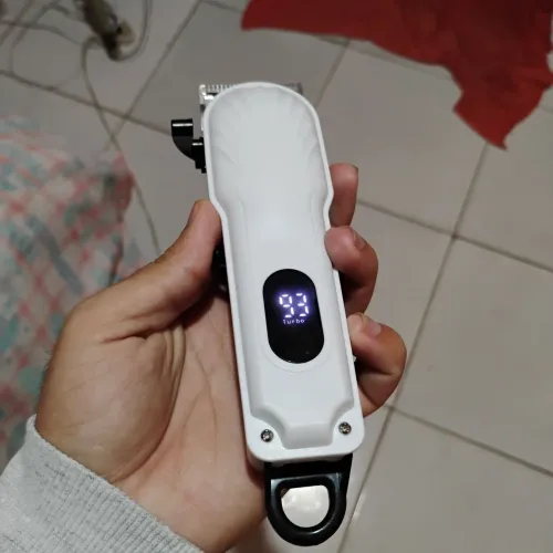 Máquina de corta cabelo e barba, barbeiro