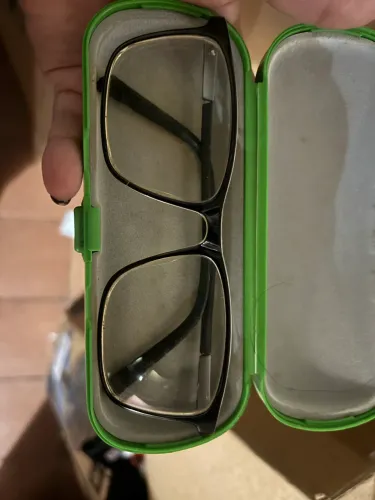 Óculos estilo rayban bonito e estiloso