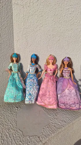 Lote Raro Barbie e as 3 Mosqueteiras 2009