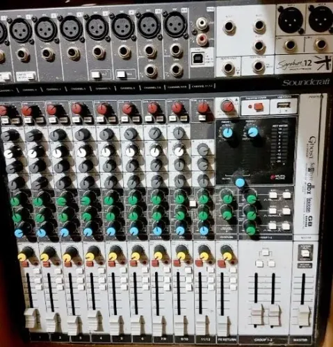 Mesa de som SondCraft Signature 12 - Profissional