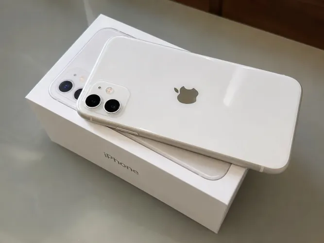 iPhone 11