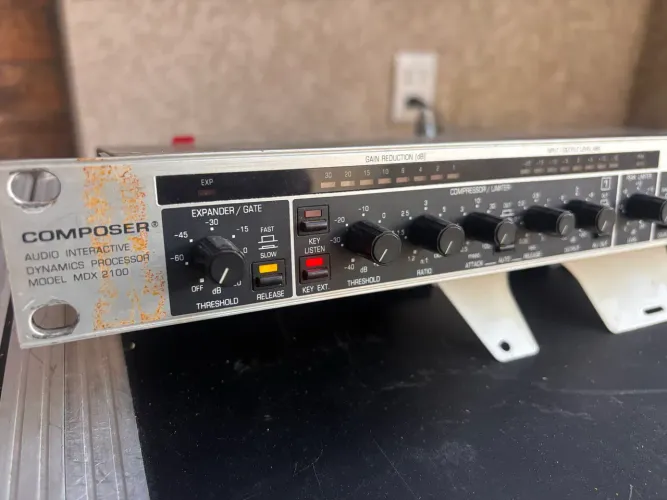 Behringer Composer MDX 2100