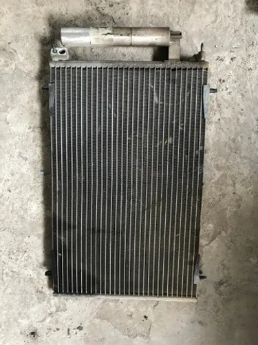 Condensador de ar-condicionado Peugeot 207