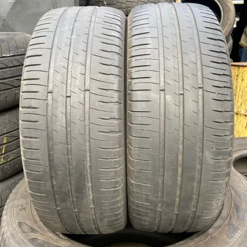Pneus 195/55/16 Michelin meia vida (não é riscado)