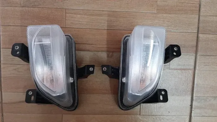 Farol Luz Diurna Renegade