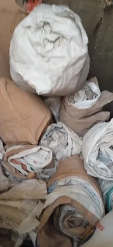 Sacaria usados pra retirar restos de material