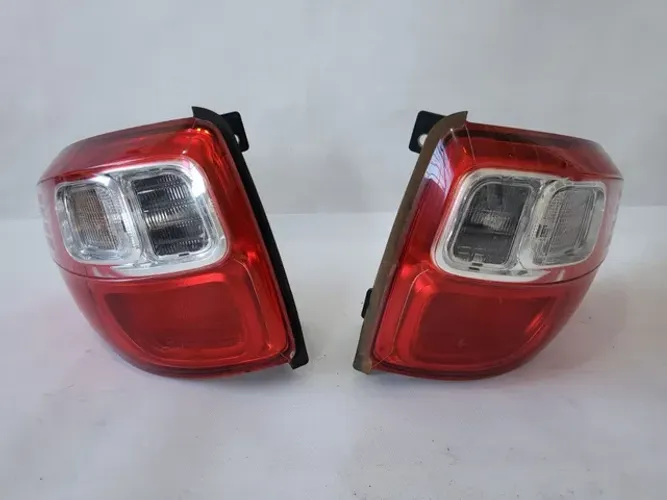 Par de lanterna Fiat Strada Working 2014 2015 2016 2017 2018 2019 2020