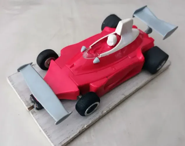 Vendo carro de autorama estrela Ferrari década de 70
