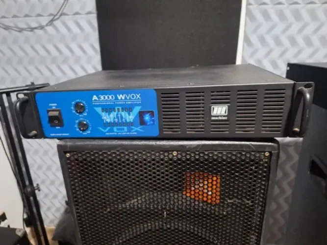Amplificador A3000 Wvox 800w