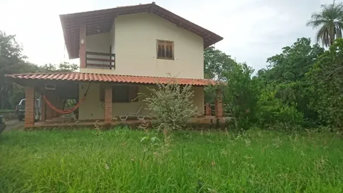 Sitio aconchegante a margem do rio cipó com casa de dois andares!