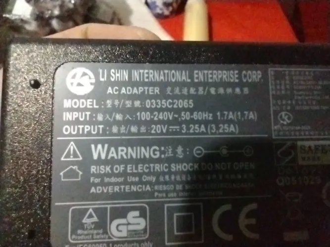 Fonte de Alimentação 20V 3.25A para Laptop ou Notebook
