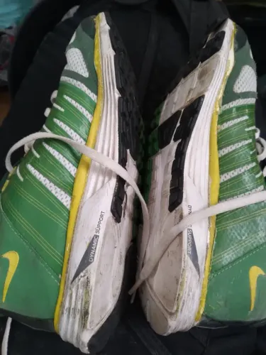 Nike novíssimo lindo cor do Brasil