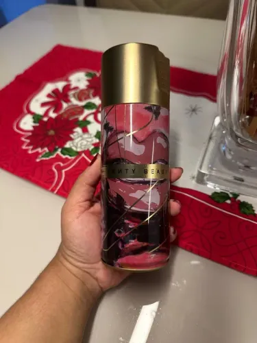 Lata Fenty Beauty - Porta gloss/batom/pincéis