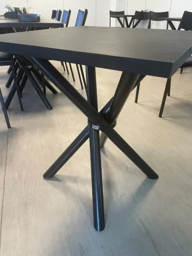 Mesa - Preta 