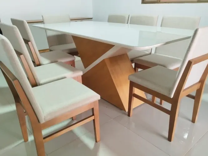Mesa super resistente de madeira a pronta entrega