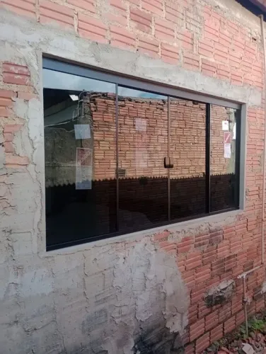 Janelão de vidro a pronta entrega 200x100