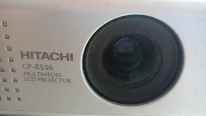 Projetor Hitachi cp-rs56, super conservado, vendo ou troco