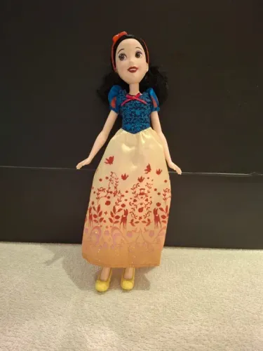 Boneca Branca de Neve 
