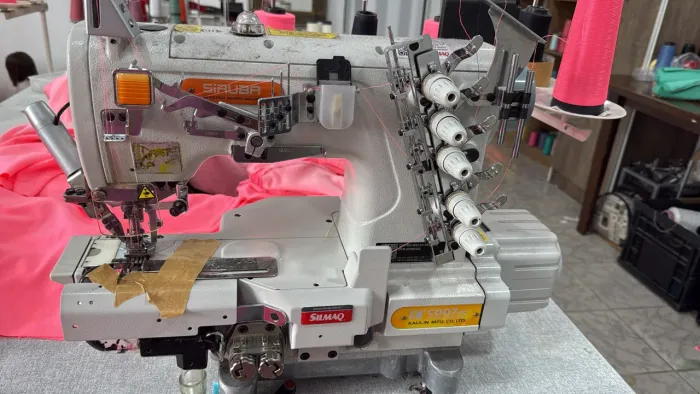 Máquina de costura cobertura eletrônica refiladeira 