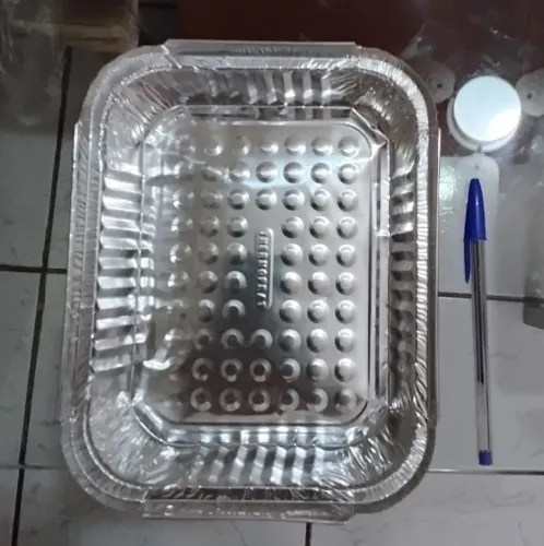 Quentinhas de alumínio e quentinhas de plástico descartáveis 