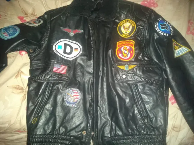 jaqueta estilo ou aviador top gun usado tamanho média de sintético cor preta 