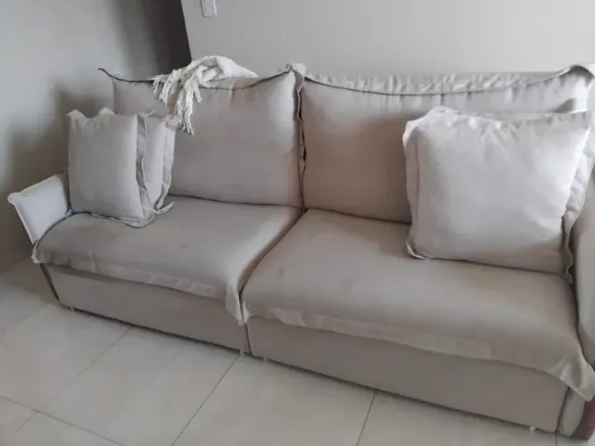 Sofá cama com quatro lugares