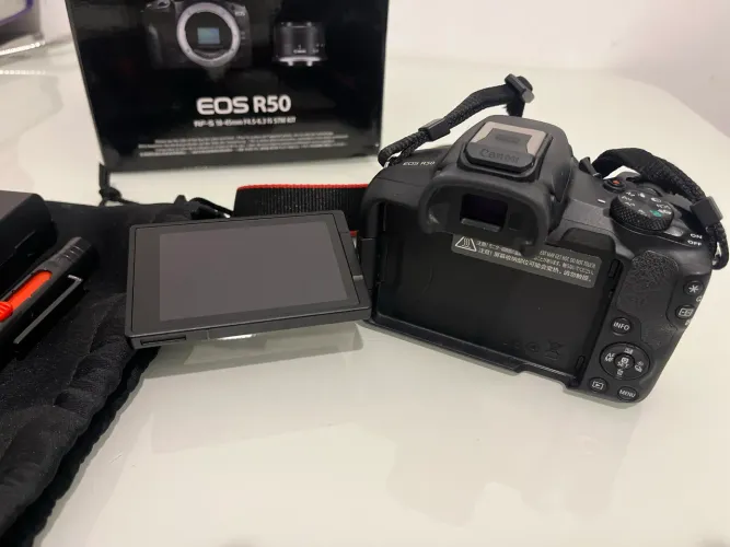 Canon EOS R50 + Canon 18x45mm + Artisan 35mm M