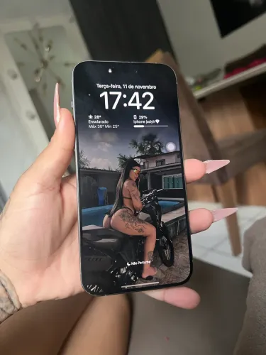 iPhone 15 pro max titânio
