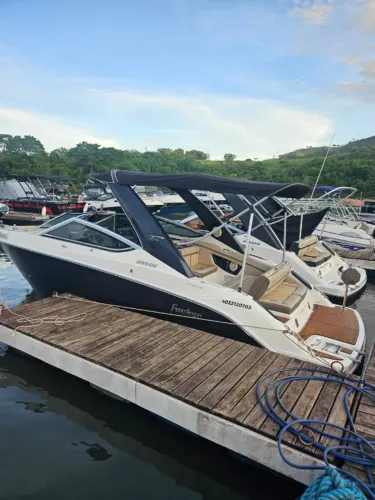 LANCHA FLORATTA FOCKER 255 GT ? ANO 2018 ? MOTOR CENTRO 265 HP