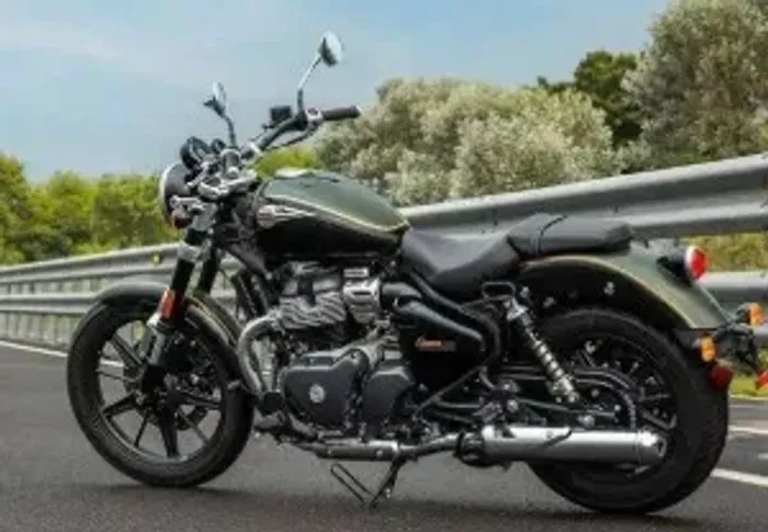 Super Meteor Interstellar Green 650cc 25/25