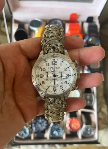 Relógio Nautica com pulseira customizada
