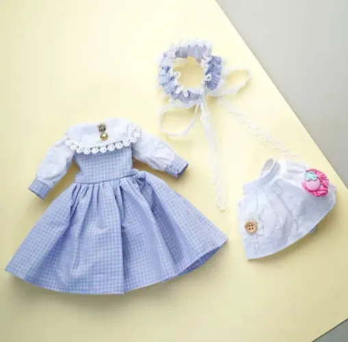 Roupa de boneca estilo vintage