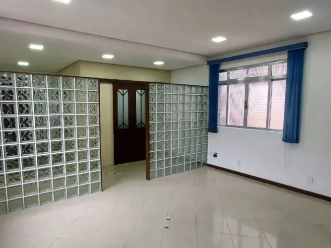 Sala comercial á venda no Embaré Santos