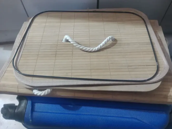 baú vertical dobrável em madeira nobre 