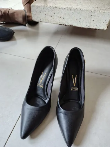 Bota, sapatos e sandálias de 15 a 70 reais