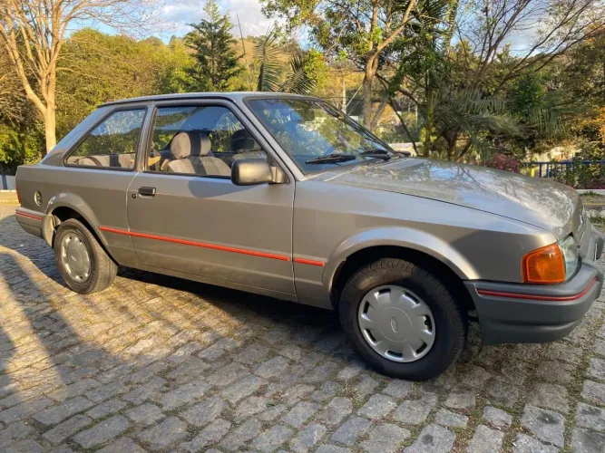 Ford Escort Hobby  placa preta 1.0 1994