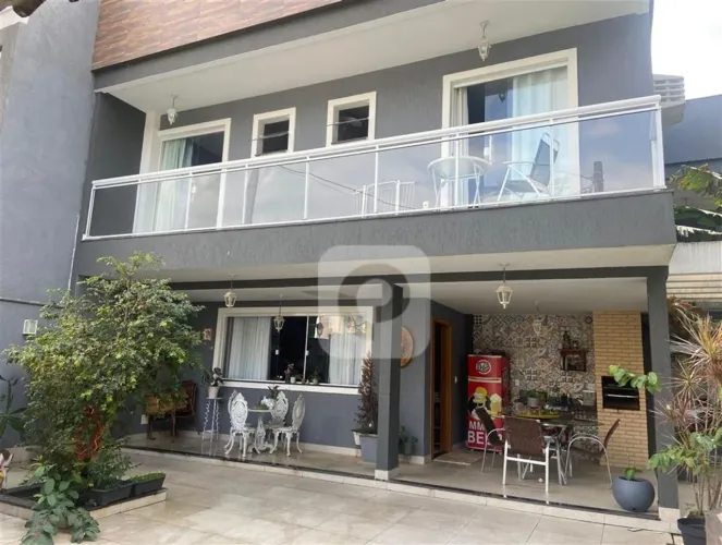 Casa no Condomínio Pedra do Sol 3 quartos 3 Suítes com 150 m2