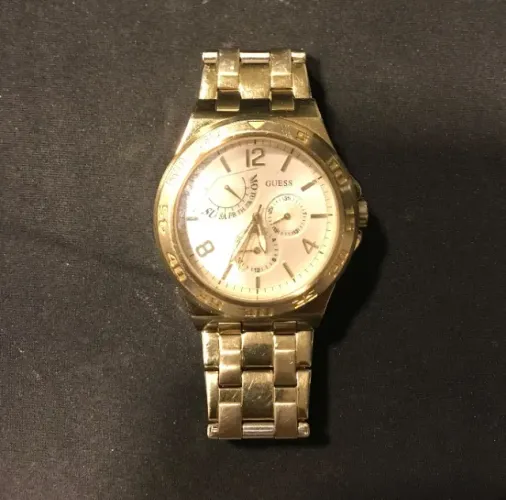 Relógio Guess Dourado