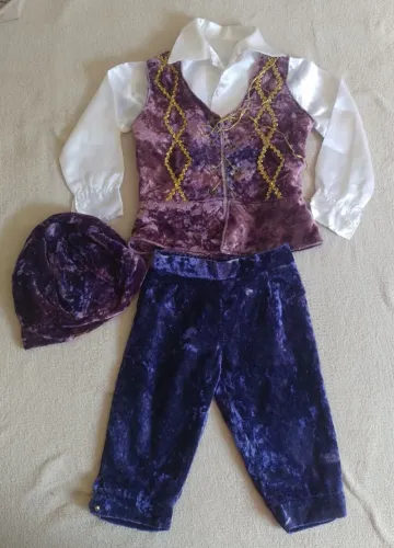 Fantasia de príncipe infantil