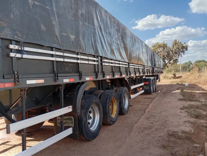 Carreta graneleiro 9 eixos 