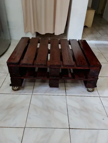 MESA CENTRO C RODINHAS MEDIDAS 80 X 60 CM C/ 35 CM ALTURA 