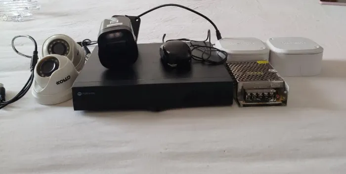 Kit DVR e 03 câmeras 
