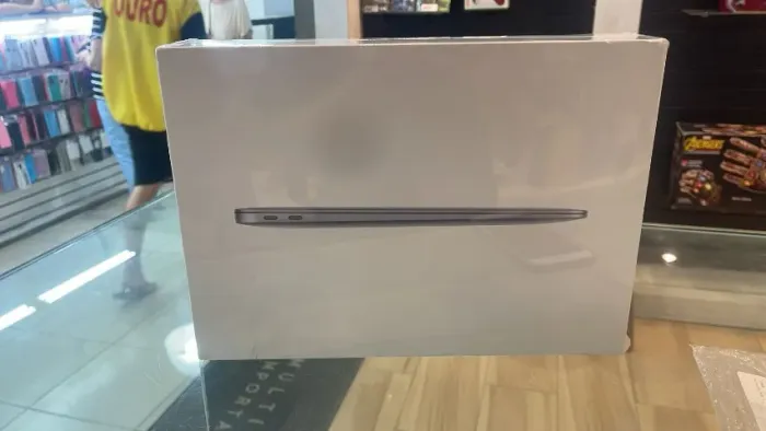 MACBOOK AIR M1 2020 256GB 8GB RAM LACRADO!