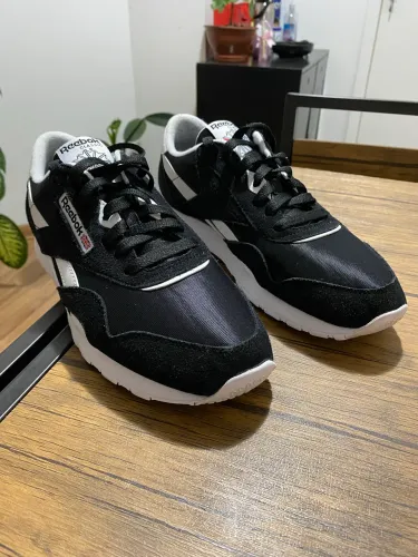 Tênis Reebok Classic - tam. 42