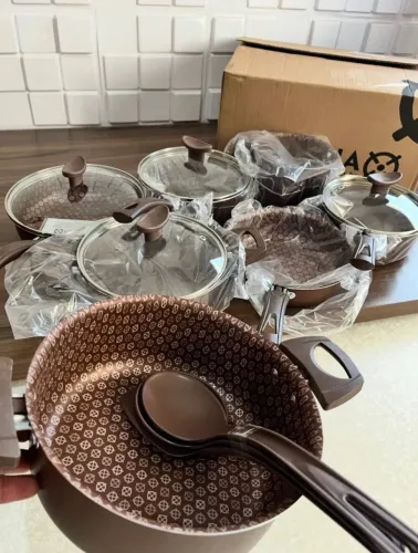 Kit de Panelas Ditalia Antiaderente Completo na Cor Marrom com Tampas de Vidro