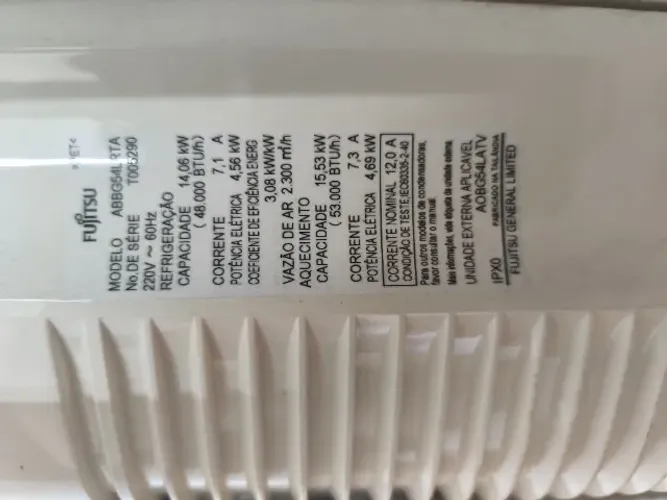 CONDICIONADOR DE AR QUENTE/FRIO 53.000/48.000 BTUS FUJITSU PARA RETIRADA