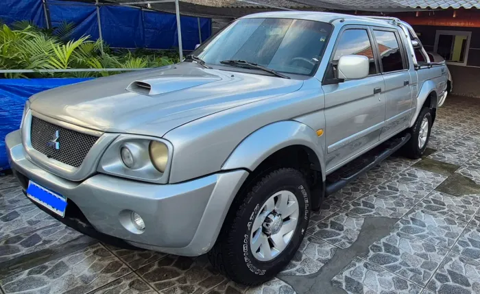 Mitsubishi L200 Sport HPE 2.5 4X4 CD DTI Dies. Mec. 2005