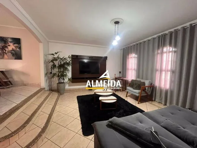 Casa com 3 dormitórios à venda, 206 m² por R$ 700.000,00 - Jardim Mirassol - Rio Claro/SP