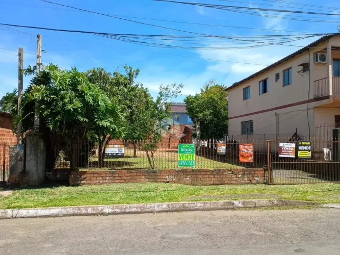 Terreno de 396m² no Bairro Canudos